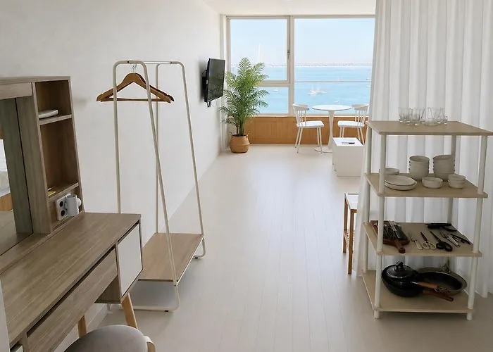 New Happy Stay, 광안대교, 광안리비치, 바다바로앞, Netflix Appartement Busan
